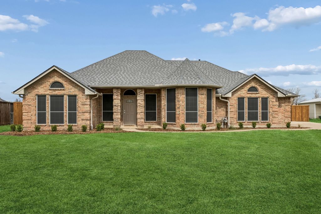 11090 Prairie Lakes Lane, Forney, TX 75126
