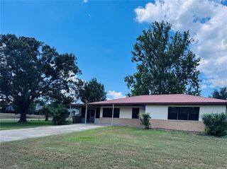37207 GRAYS AIRPORT ROAD, Lady Lake, FL 32159