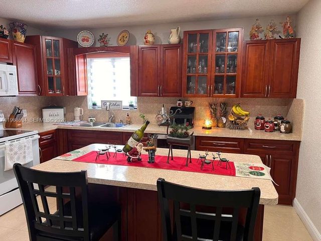 10532 NW 30th Ave, Miami, FL 33147