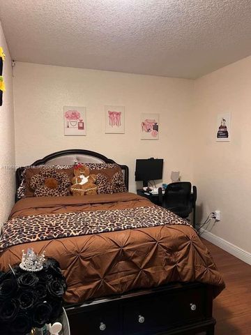 10532 NW 30th Ave, Miami, FL 33147