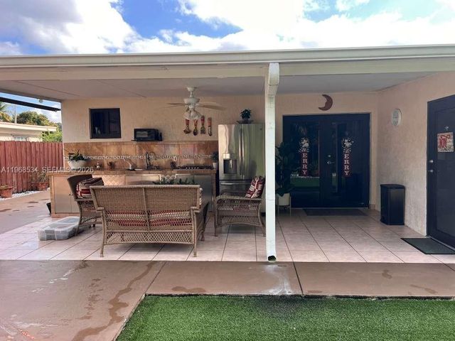 10532 NW 30th Ave, Miami, FL 33147