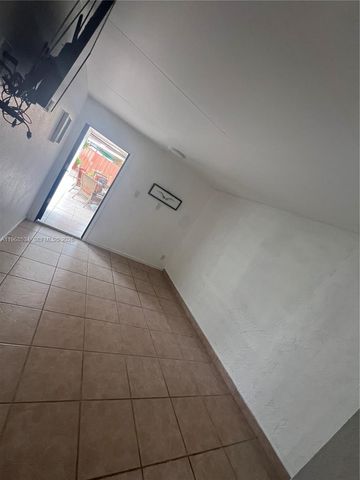 10532 NW 30th Ave, Miami, FL 33147