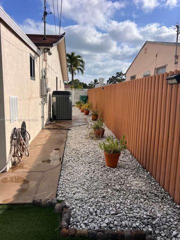 10532 NW 30th Ave, Miami, FL 33147