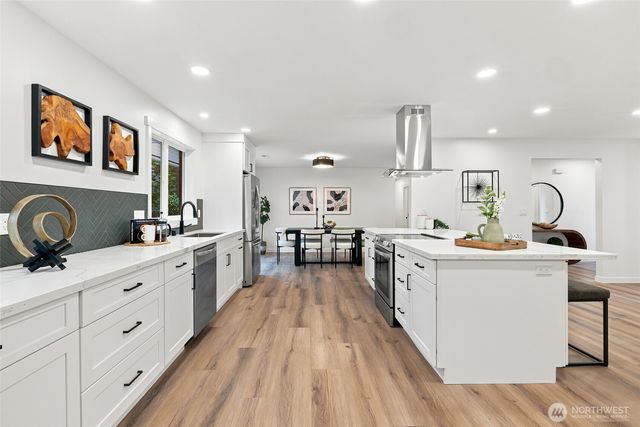 114 231st Street SE, Bothell, WA 98021