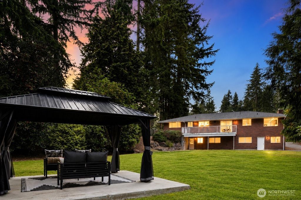 114 231st Street SE, Bothell, WA 98021