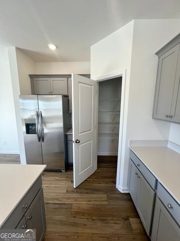 128 Rolling Meadow Way, Kathleen, GA 31047