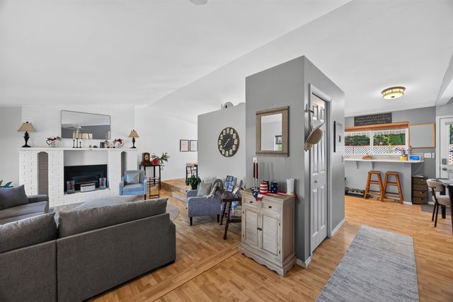 11705 N Bedivere Dr, Spokane, WA 99218