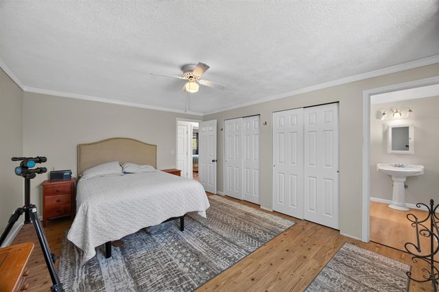 11705 N Bedivere Dr, Spokane, WA 99218