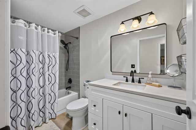 11705 N Bedivere Dr, Spokane, WA 99218