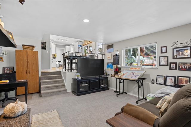 11705 N Bedivere Dr, Spokane, WA 99218