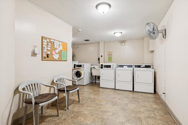 130 Demont Avenue E 142, Little Canada, MN 55117