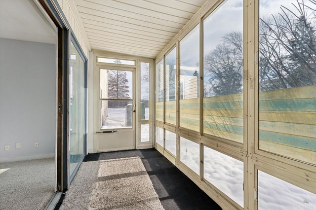 130 Demont Avenue E 142, Little Canada, MN 55117