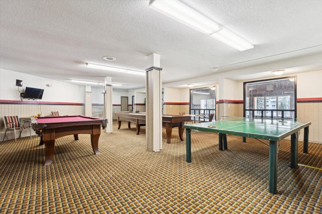 130 Demont Avenue E 142, Little Canada, MN 55117