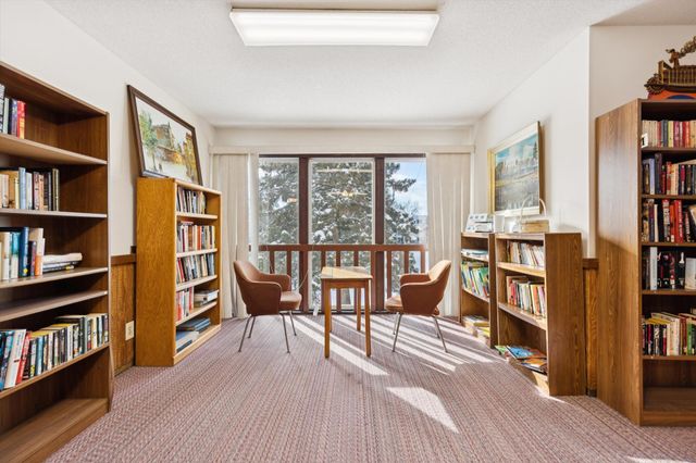 130 Demont Avenue E 142, Little Canada, MN 55117