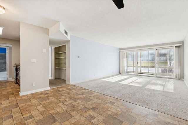 130 Demont Avenue E 142, Little Canada, MN 55117