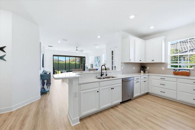 4733 TORTONA COURT, Bradenton, FL 34211