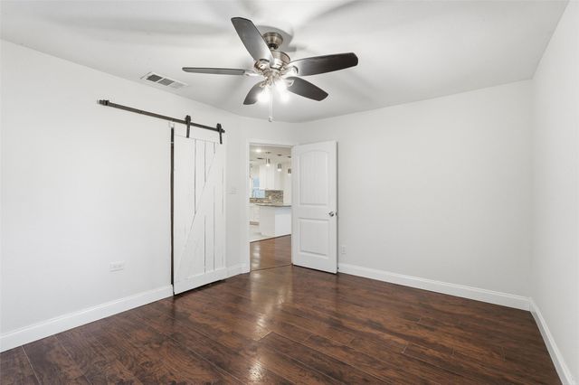 2618 Brandon Street, Dallas, TX 75211