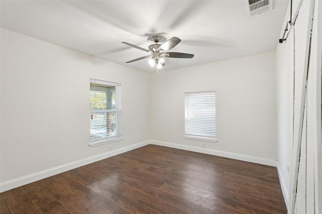 2618 Brandon Street, Dallas, TX 75211