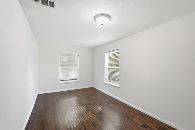 2618 Brandon Street, Dallas, TX 75211