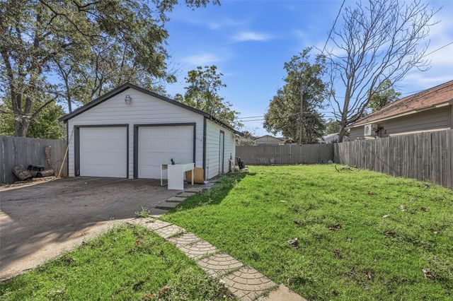 2618 Brandon Street, Dallas, TX 75211