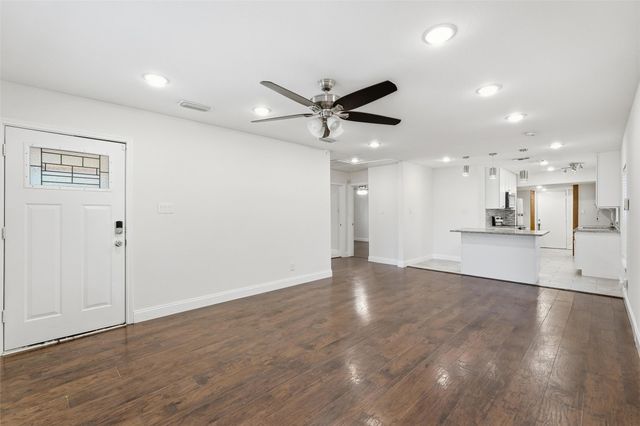 2618 Brandon Street, Dallas, TX 75211