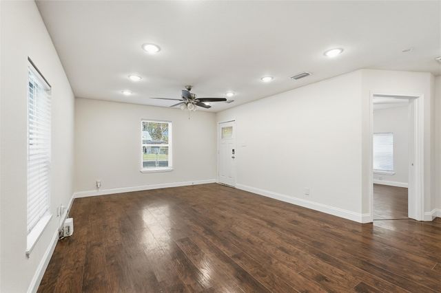 2618 Brandon Street, Dallas, TX 75211