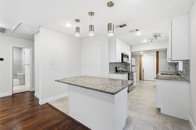 2618 Brandon Street, Dallas, TX 75211