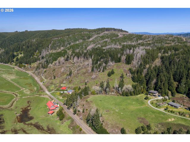 1 STARGAZER Ln, Coquille, OR 97423