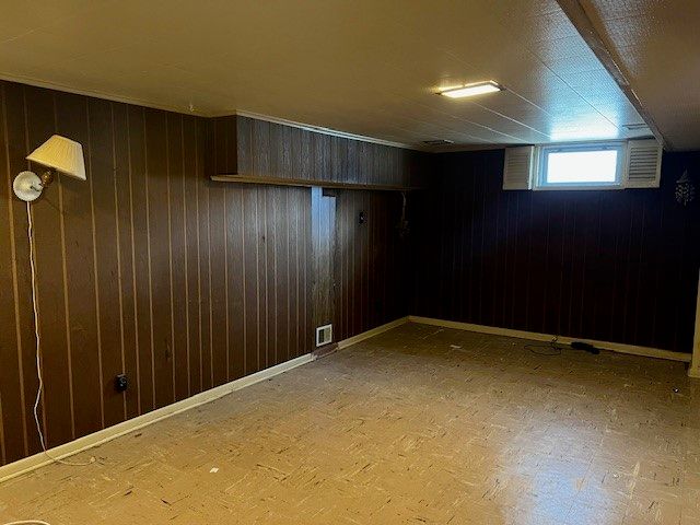 6 Aberystwyth Pl, Binghamton, NY 13905