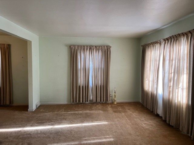 6 Aberystwyth Pl, Binghamton, NY 13905