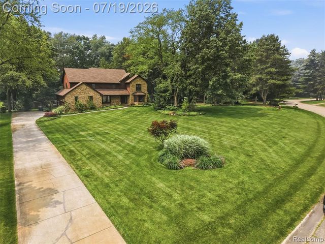 4422 Argenta Drive, Brighton, MI 48116