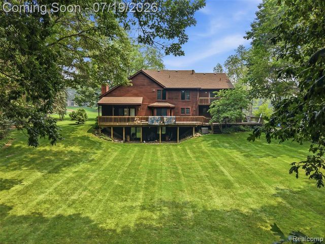 4422 Argenta Drive, Brighton, MI 48116