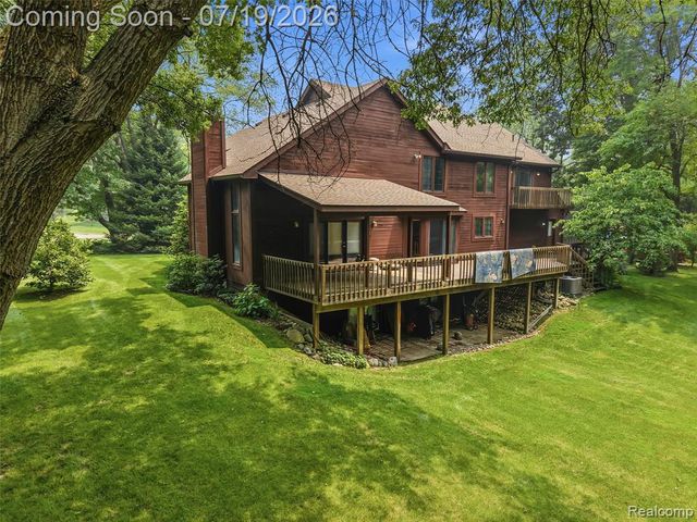 4422 Argenta Drive, Brighton, MI 48116