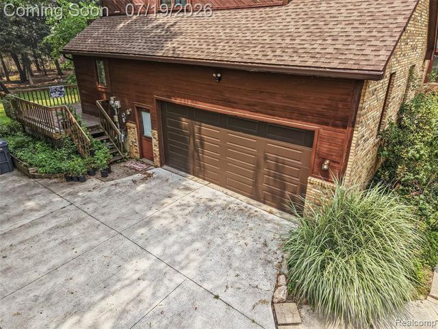 4422 Argenta Drive, Brighton, MI 48116