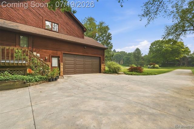 4422 Argenta Drive, Brighton, MI 48116