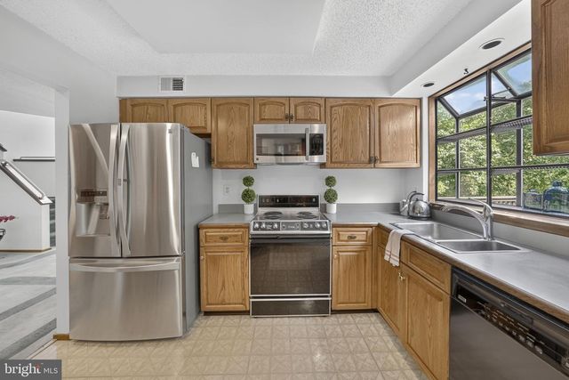 461 SAYRE DR, Princeton, NJ 08540