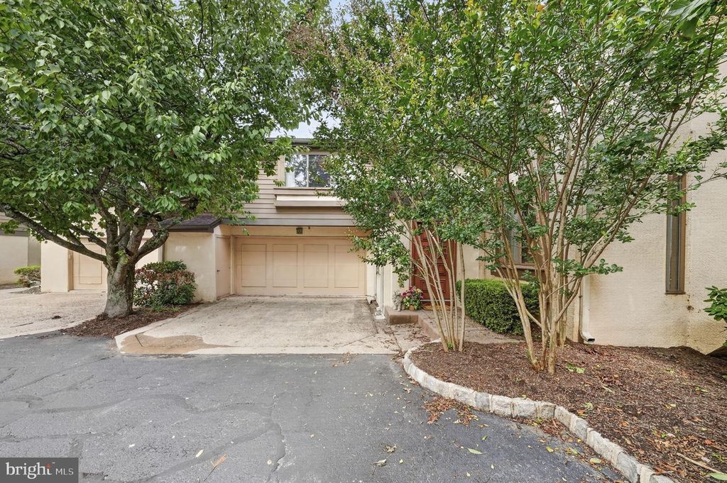 461 SAYRE DR, Princeton, NJ 08540