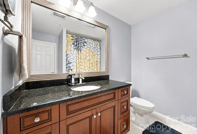 300 W 5th Street 546, Charlotte, NC 28202