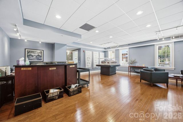 300 W 5th Street 546, Charlotte, NC 28202