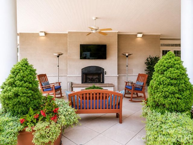 300 W 5th Street 546, Charlotte, NC 28202