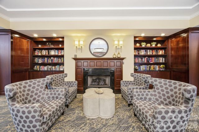 300 W 5th Street 546, Charlotte, NC 28202