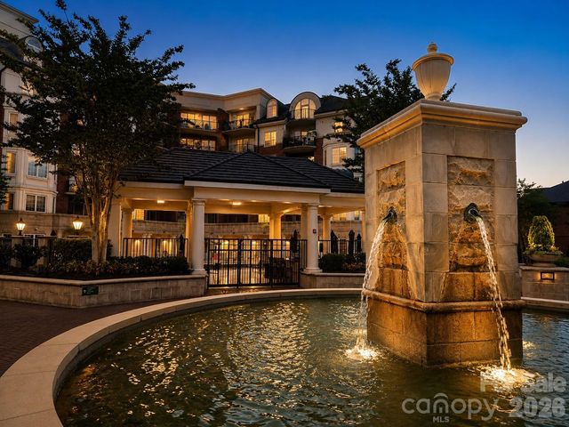 300 W 5th Street 546, Charlotte, NC 28202