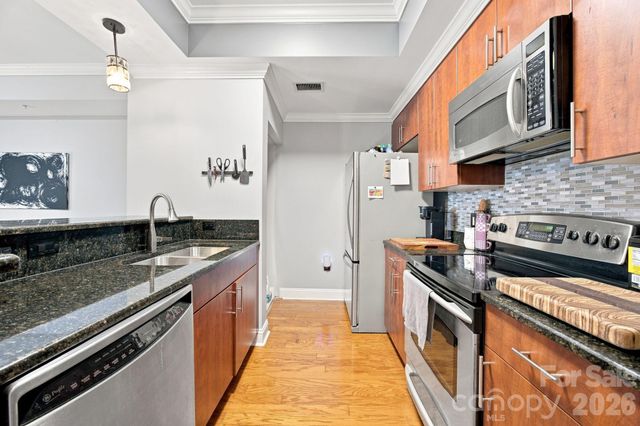 300 W 5th Street 546, Charlotte, NC 28202