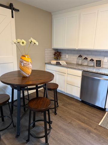 326 N Sheridan St, Wichita, KS 67203