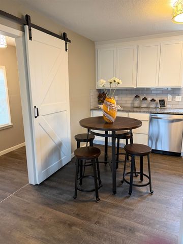 326 N Sheridan St, Wichita, KS 67203