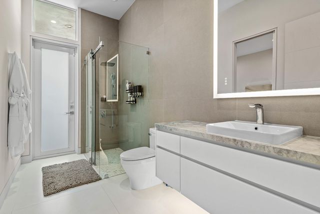 823 W Oyster Lane, Lantana, FL 33462