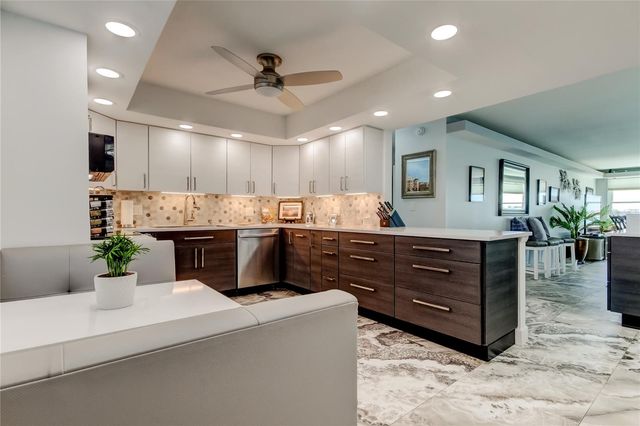 5200 BRITTANY DRIVE S 204, St Petersburg, FL 33715