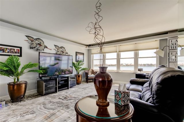 5200 BRITTANY DRIVE S 204, St Petersburg, FL 33715
