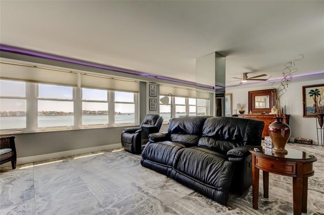 5200 BRITTANY DRIVE S 204, St Petersburg, FL 33715