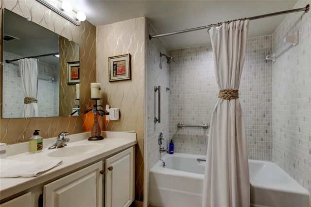 5200 BRITTANY DRIVE S 204, St Petersburg, FL 33715